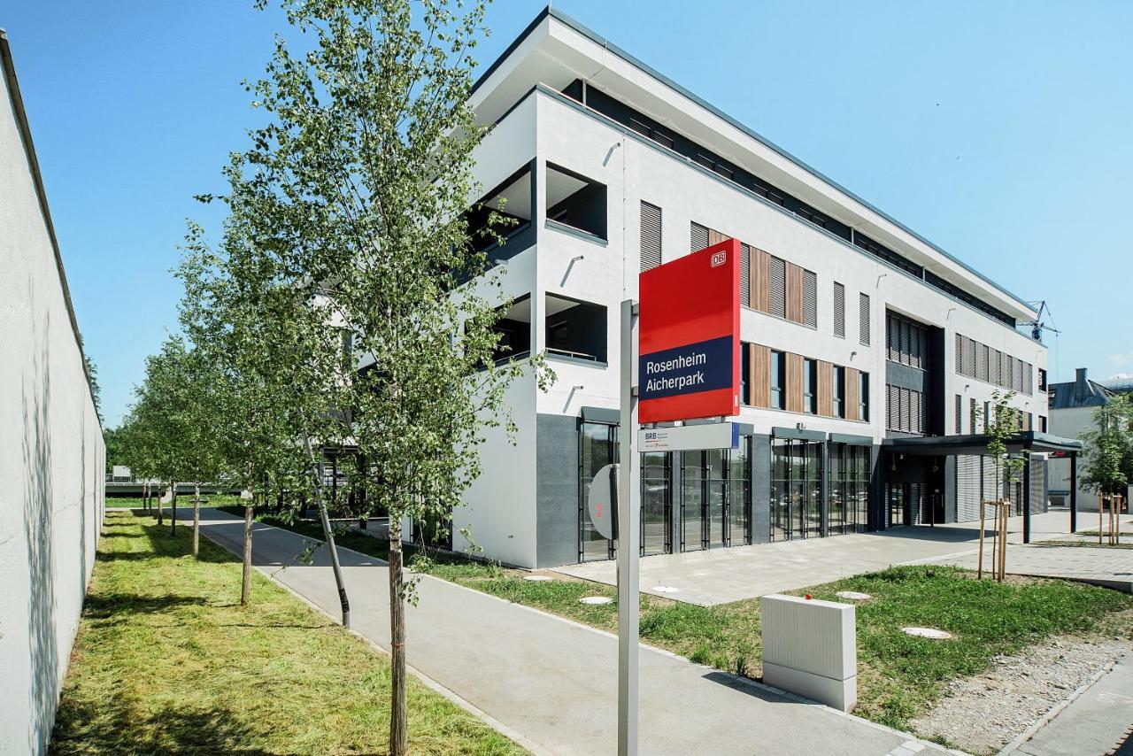Bright: Rosenheim Aicherpark Exterior photo