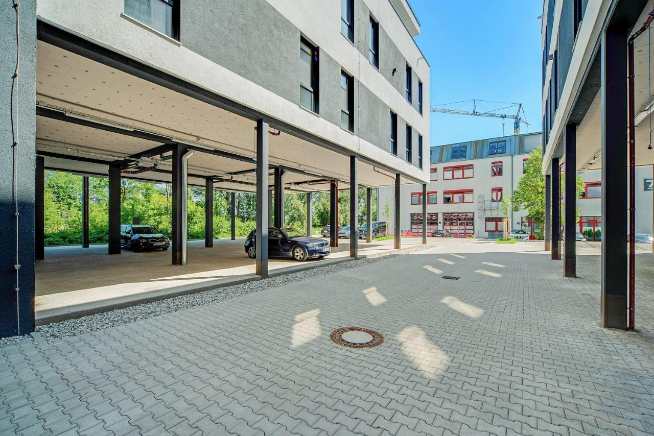 Bright: Rosenheim Aicherpark Exterior photo