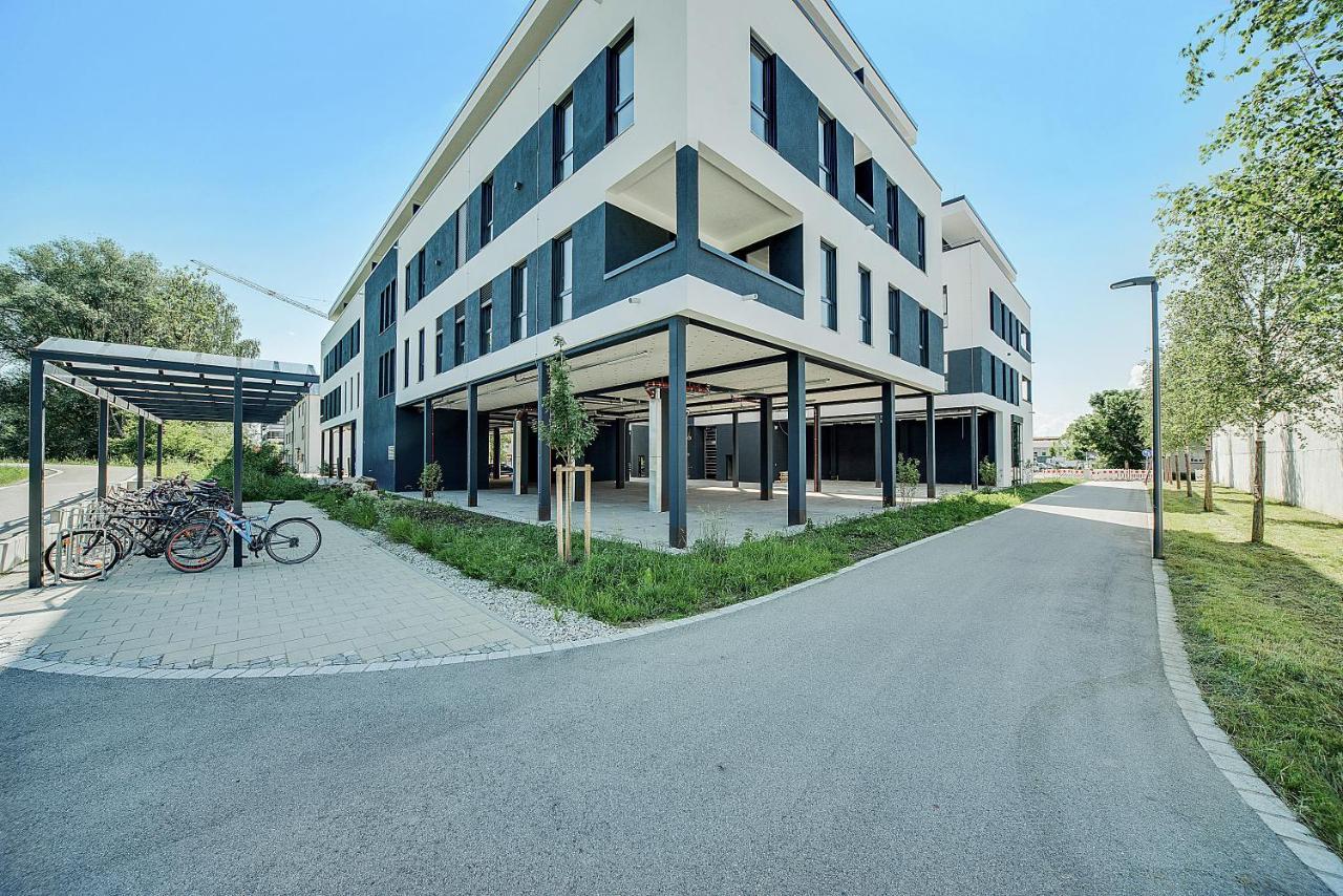 Bright: Rosenheim Aicherpark Exterior photo
