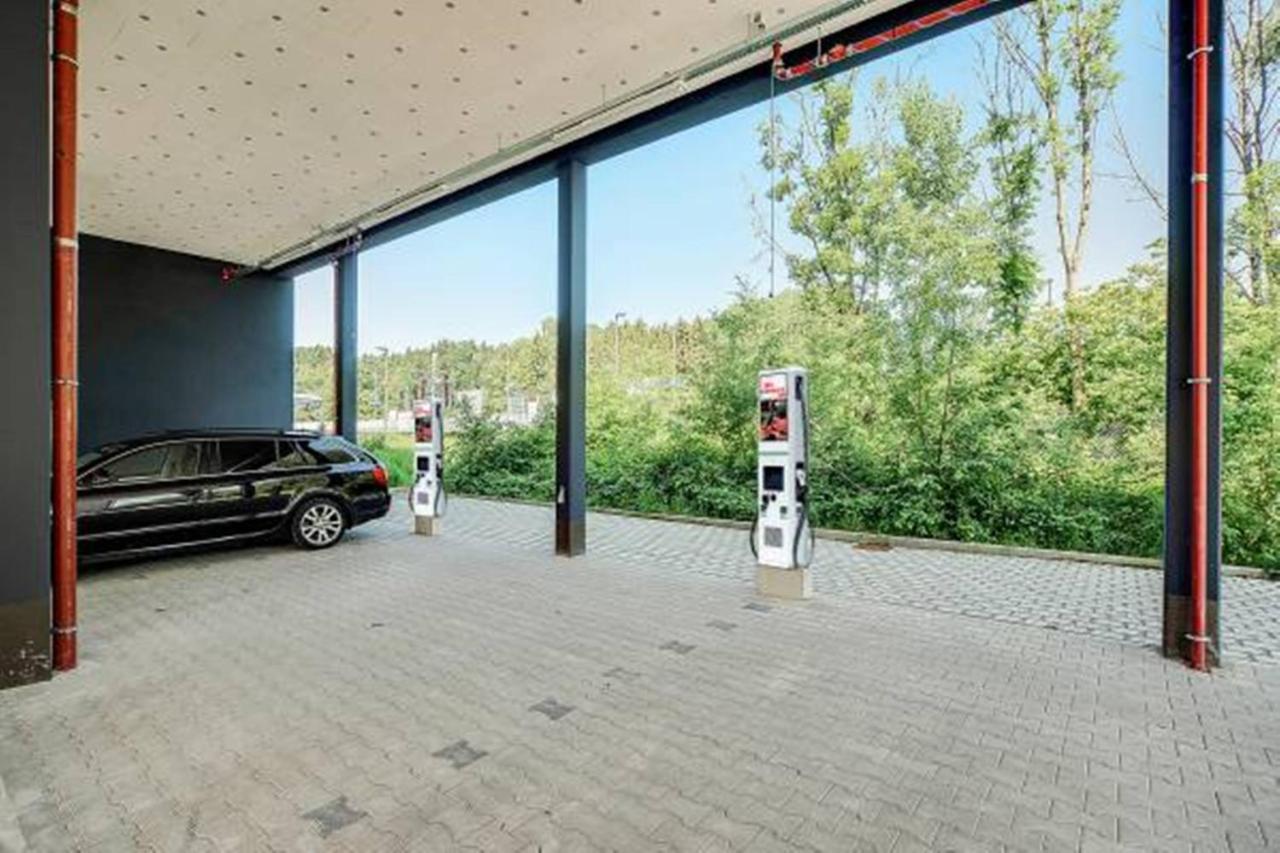 Bright: Rosenheim Aicherpark Exterior photo